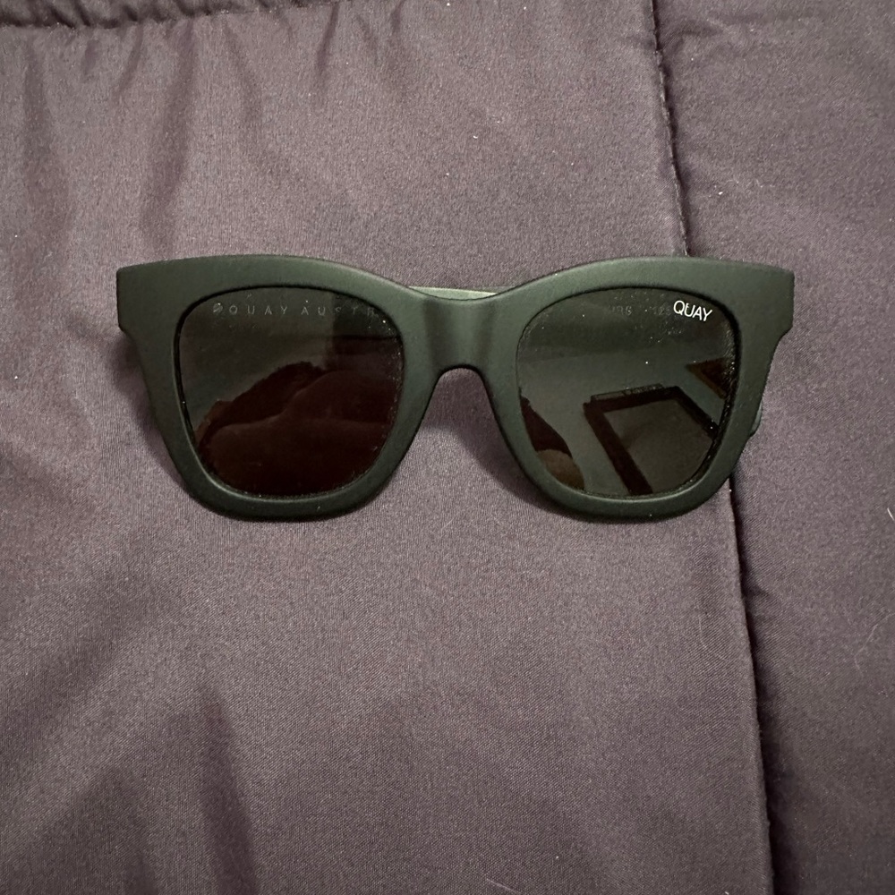 Quay After Hours In The Color Black - image 1